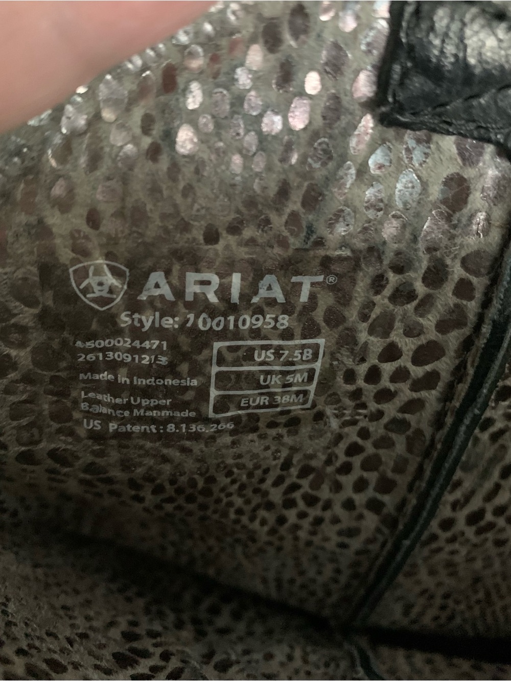 Women’s Ariat Black Rhinestone Cowboy Boots 7.5B